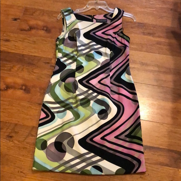 Dress - Picture 2 of 4